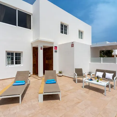 243 - Casa Yesenia By Now Ltd Playa Blanca (Lanzarote)
