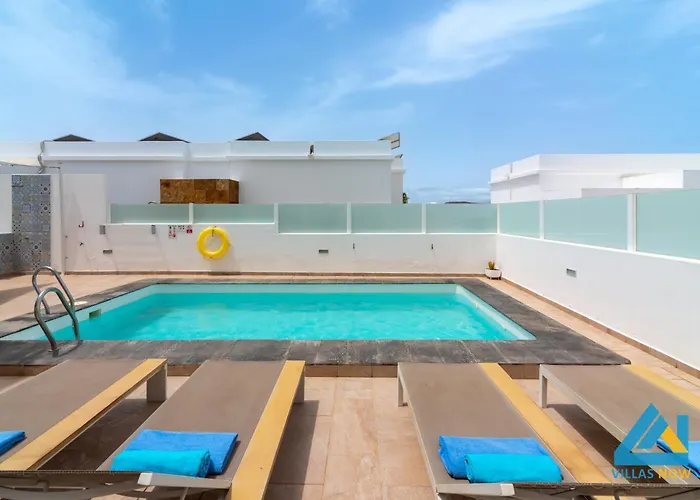 243 - Casa Yesenia By Now Ltd Villa Playa Blanca (Lanzarote)