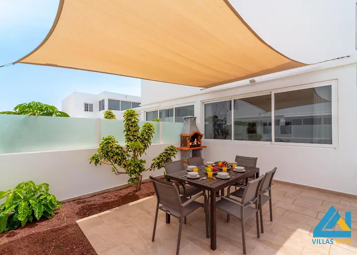 243 - Casa Yesenia By Now Ltd Villa Playa Blanca (Lanzarote)
